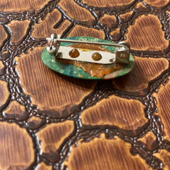 Vintage Polished CABOCHON Green & Brown MARBLED JASPER ? Raw Stone Pin / Brooch. - Picture 6 of 7